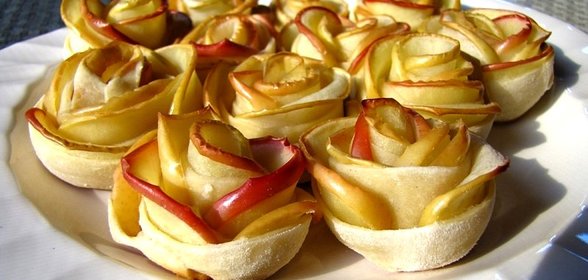 Розочки из яблок