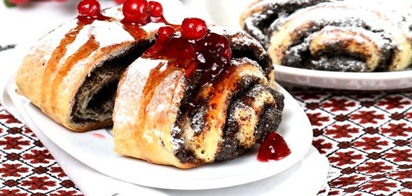 Булочки с маком из слоеного теста