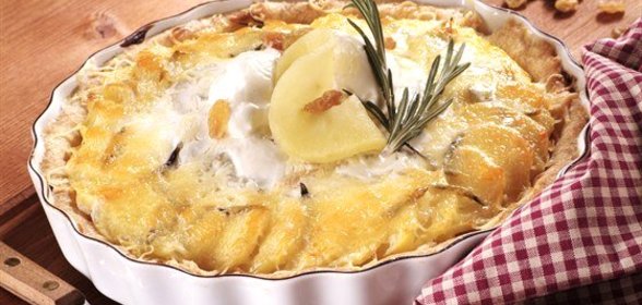 Ананасовая шарлотка