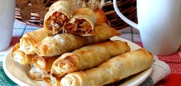 Пирожки из теста фило с капустой