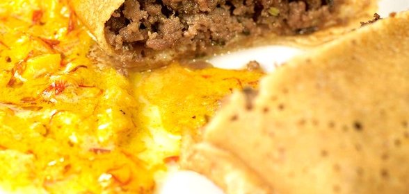 Гречневые блины с бараниной и зеленью