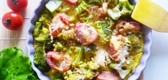 Запеканка из брокколи с кедровыми орехами