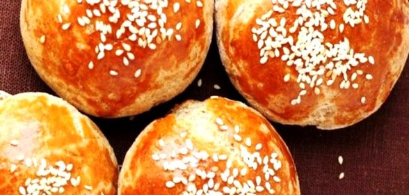 Ржаные булочки с луком