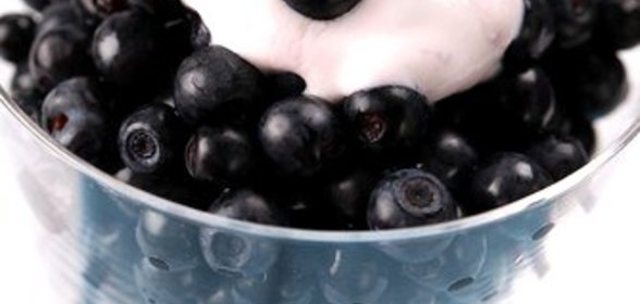 Черника с кленовыми взбитыми сливками