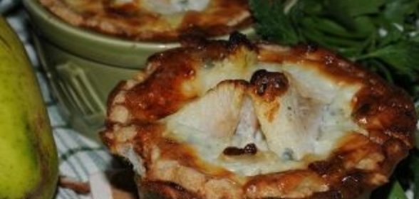 Картофельно-грушевые тортики с горгонзолой