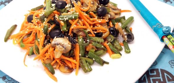 Салат из персиков и крабового мяса