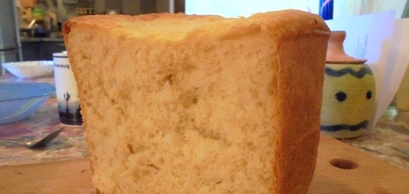 Мягкий белый хлеб в хлебопечке