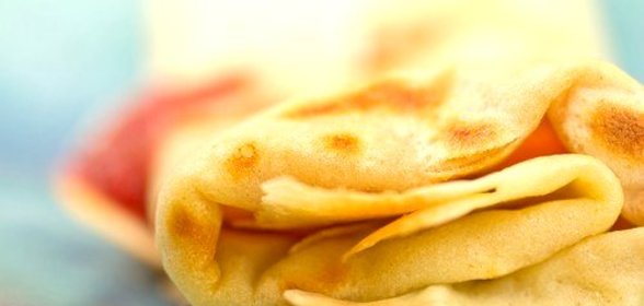 Французские блинчики с яблоками и изюмом