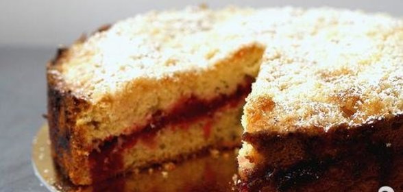 Ванильный пирог с клюквой