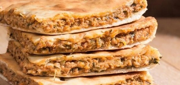 Мясной пирог с булгуром и сулгуни