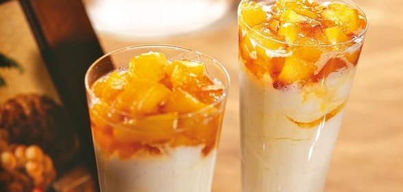 Нектарины с ванильным кремом