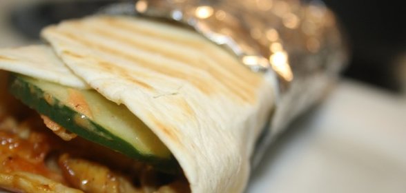 Рулет из лаваша на сковороде