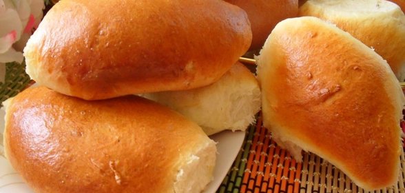 Пирожки с зеленым луком и яйцом