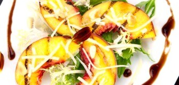 Персики на гриле