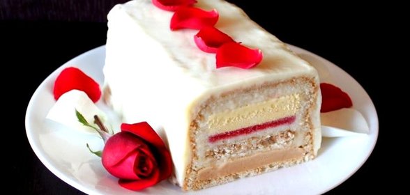 Рождественское полено «Исфахан»