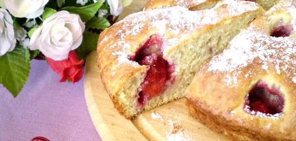 Клубничный пирог на кефире