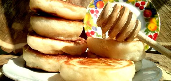 Оладьи на молоке с дрожжами