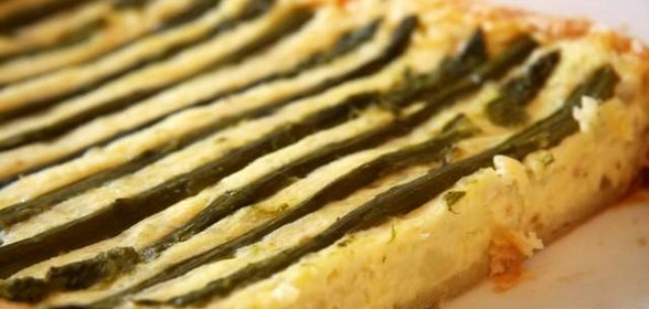 Пирог с картофелем и спаржей