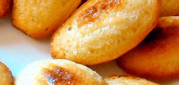 Бисквитное печенье с лимонной цедрой (Мадлен)