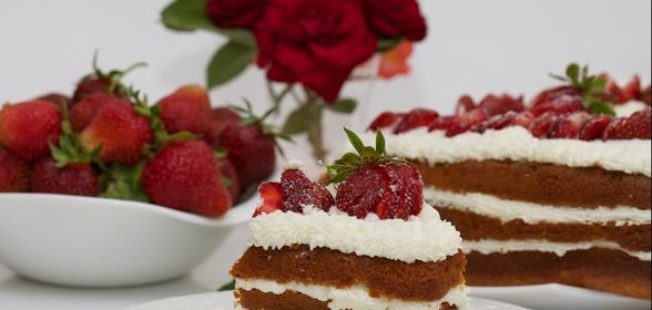 Торт Сезонная клубничка
