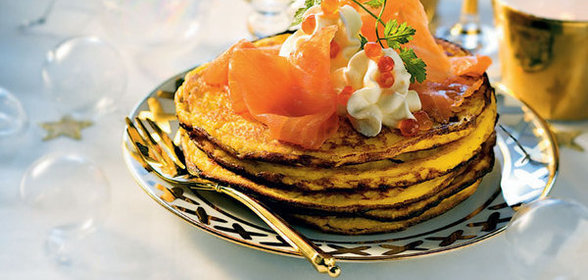 Блины из батата с маринованным лососем