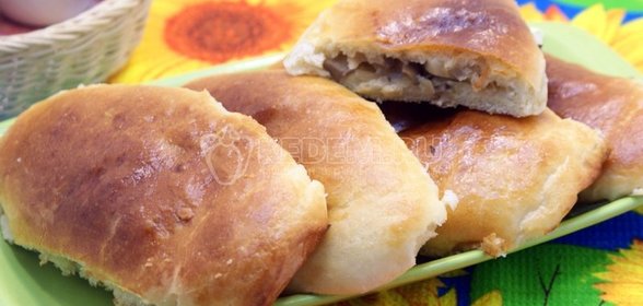 Пироги с капустой и грибами «Лапти»