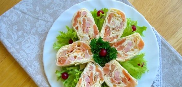 Рулет из лаваша с креветками