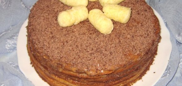 Блинный торт с вареной сгущенкой