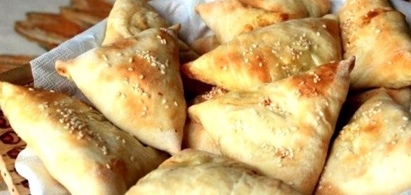 Cамса с курицей и сыром