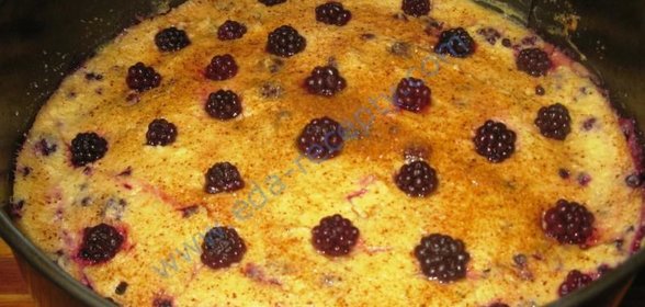 Запеканка детская с творогом и ежевикой