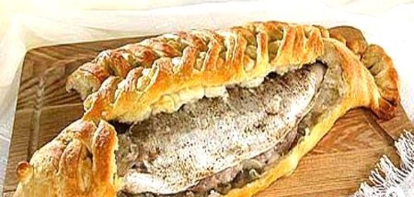 Пирог с карасями
