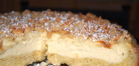 Песочный пирог с творожной начинкой