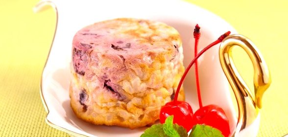 Творожно-рисовые запеканки с вишней