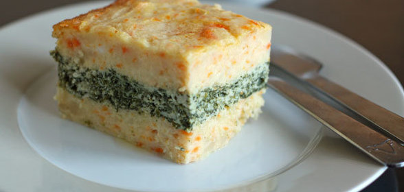 Картофельная запеканка с курицей и шпинатом