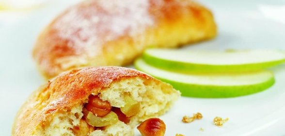 Яблоки в конвертиках из творожного теста