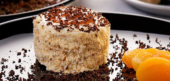 Ароматное абрикосовое пирожное