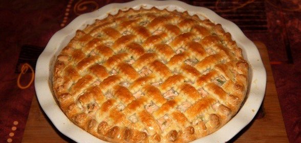 Пирог из форели