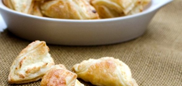 Слойки с творогом