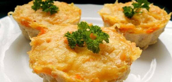 Закусочные кексы из курицы с овощами
