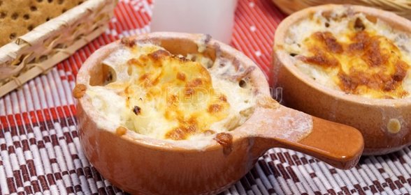 Тыквенный пирог с грецкими орехами и финиками