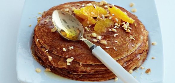 Блины на рикотте с апельсинами и медом