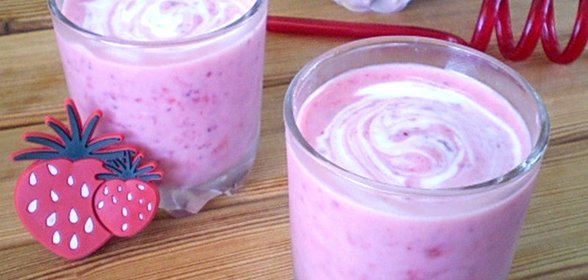 Кефир с ягодами