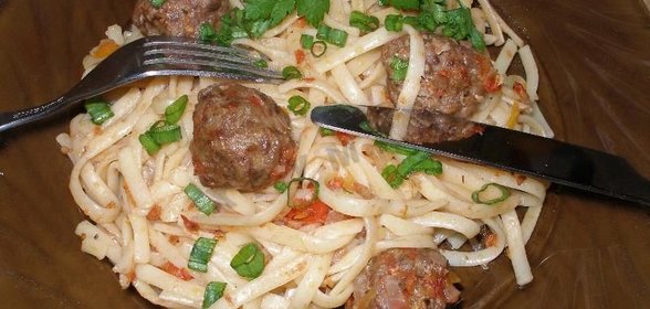 Макароны с фрикадельками