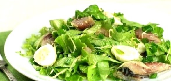 Салат из рыбы и яиц