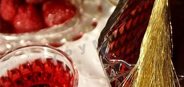 Клубничная настойка с лимоном