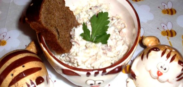 Салат с сайрой