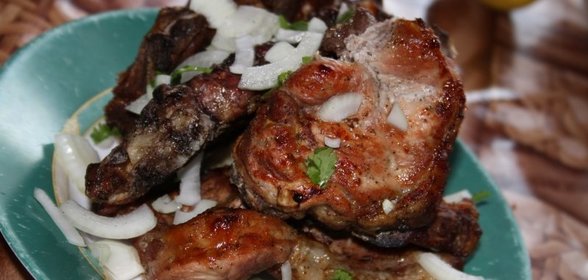 Шашлык из свиных шейных антрекотов