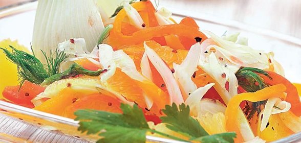 Салат из фенхеля с красным перцем и апельсинами
