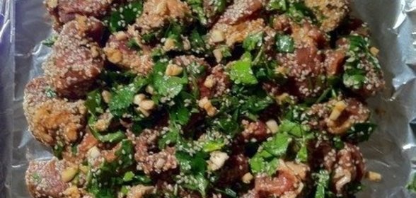 Салат с капустой и крабовыми палочками