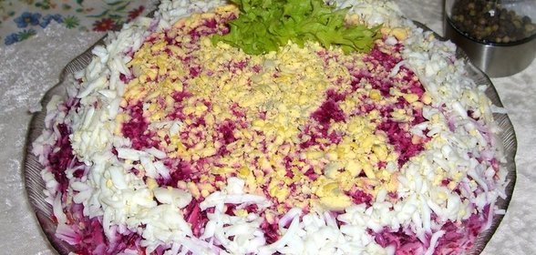 Селедка под шубой с жареным луком